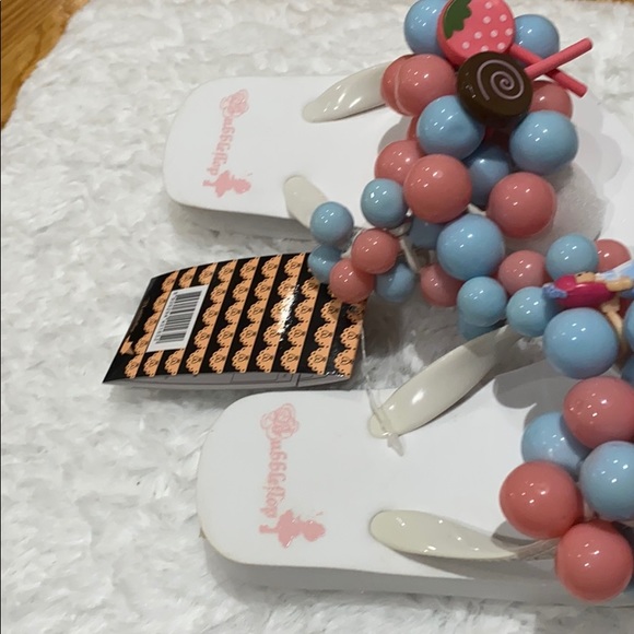 ✨NEW✨ Bubble Flop Kids Sandals - Picture 4 of 9